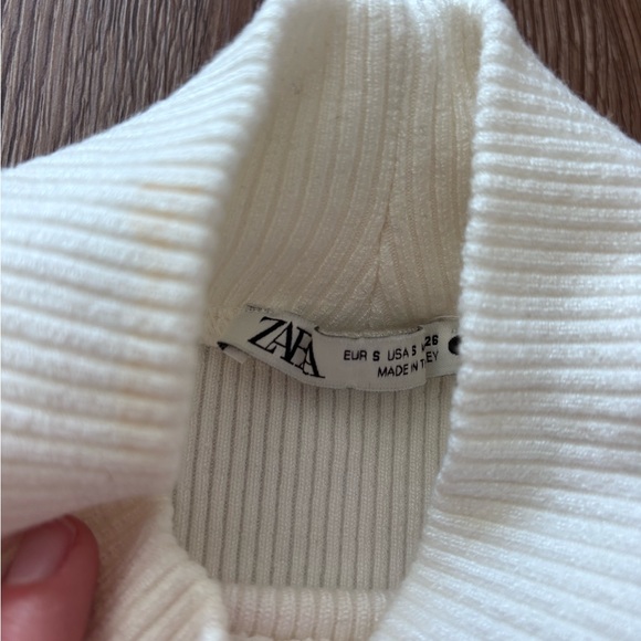 Zara Cream Ribbed Tank Top - Picture 2 of 3